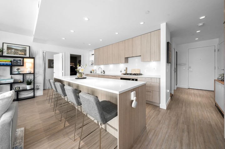 Photo 8 at 413 - 747 E 3rd Street, Queensbury, North Vancouver