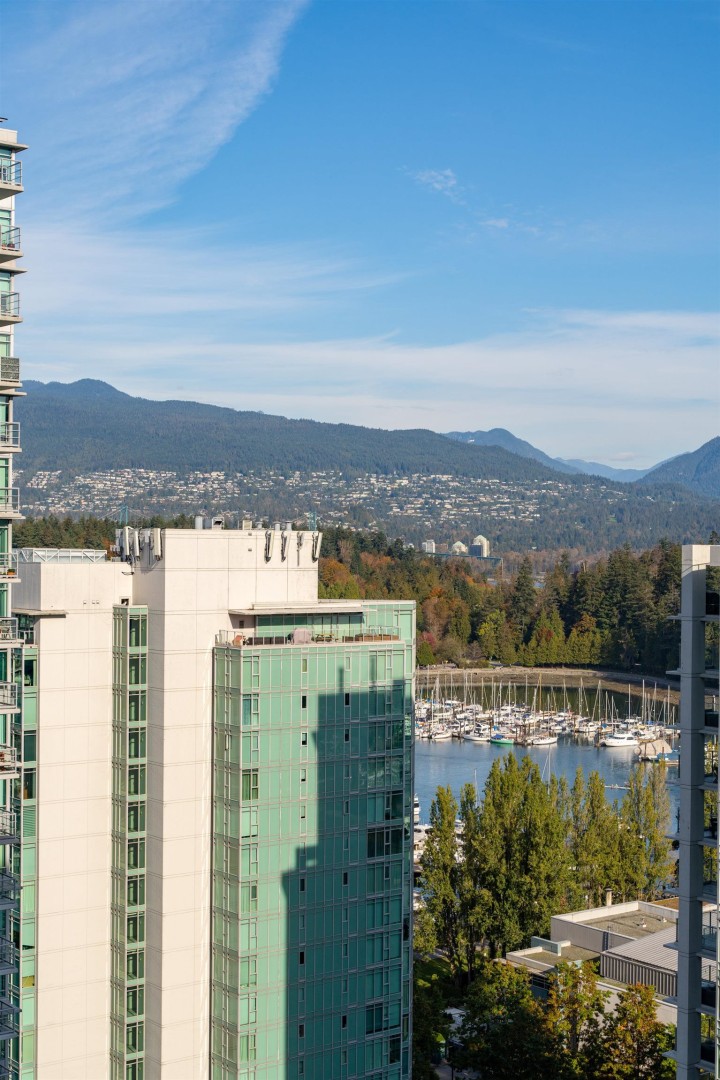 Photo 25 at 1905 - 620 Cardero Street, Coal Harbour, Vancouver West