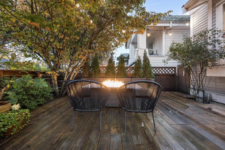 Photo 6 at 2888 Glen Drive, Mount Pleasant VE, Vancouver East