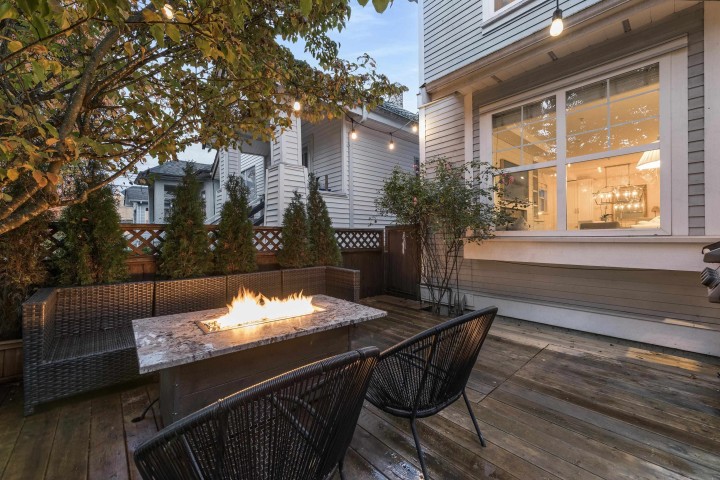 Photo 7 at 2888 Glen Drive, Mount Pleasant VE, Vancouver East