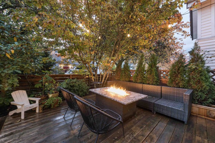 Photo 5 at 2888 Glen Drive, Mount Pleasant VE, Vancouver East