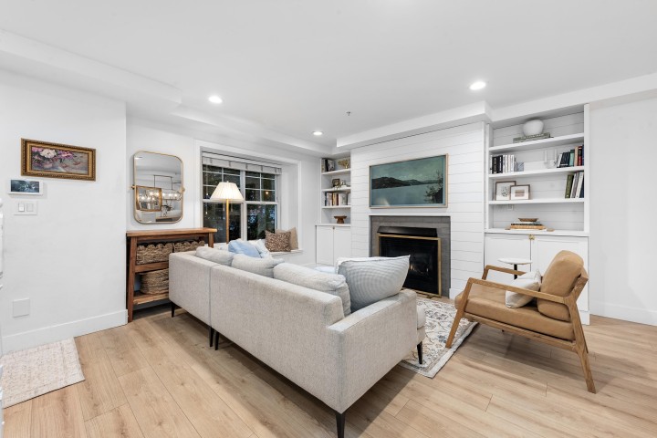 Photo 10 at 2888 Glen Drive, Mount Pleasant VE, Vancouver East