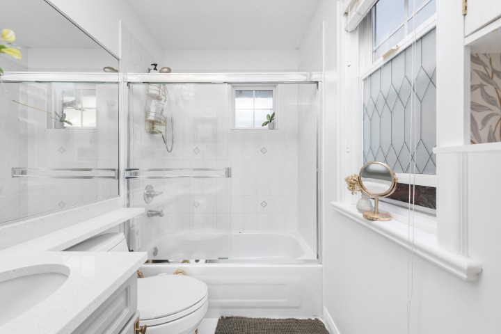 Photo 31 at 2888 Glen Drive, Mount Pleasant VE, Vancouver East