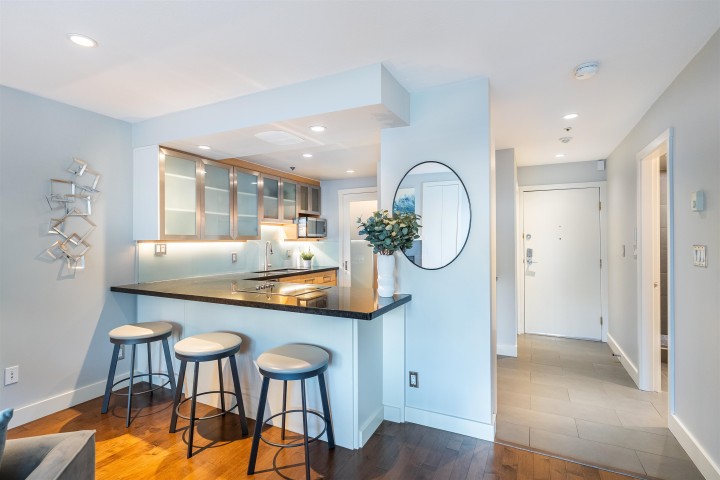 Photo 12 at 204 - 1551 Mariner Walk, False Creek, Vancouver West