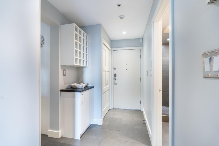 Photo 7 at 204 - 1551 Mariner Walk, False Creek, Vancouver West