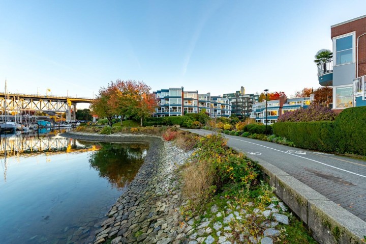 Photo 34 at 204 - 1551 Mariner Walk, False Creek, Vancouver West