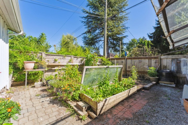 Photo 26 at 865 E 12th Street, Boulevard, North Vancouver