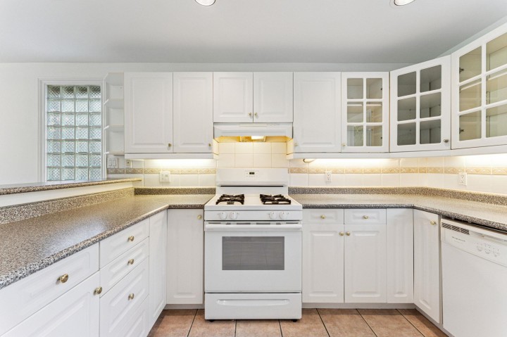 Photo 9 at 865 E 12th Street, Boulevard, North Vancouver