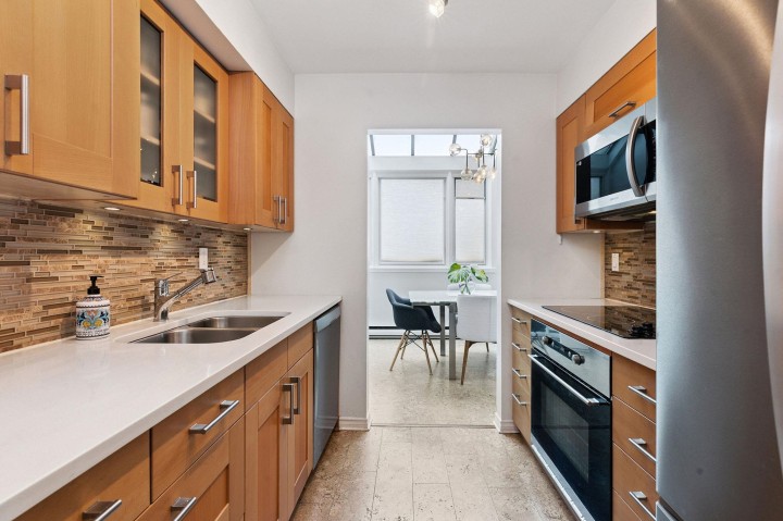 Photo 6 at 202 - 1633 Yew Street, Kitsilano, Vancouver West