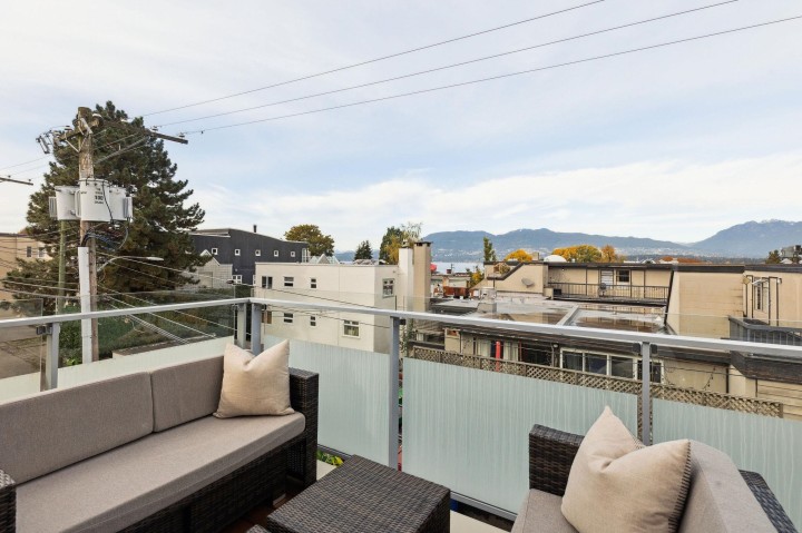 Photo 26 at 202 - 1633 Yew Street, Kitsilano, Vancouver West