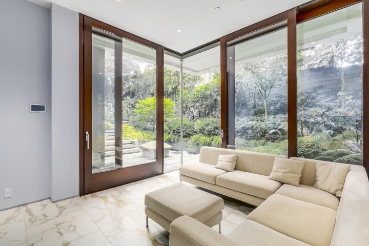 Photo 8 at 3315 W 38th Avenue, Dunbar, Vancouver West