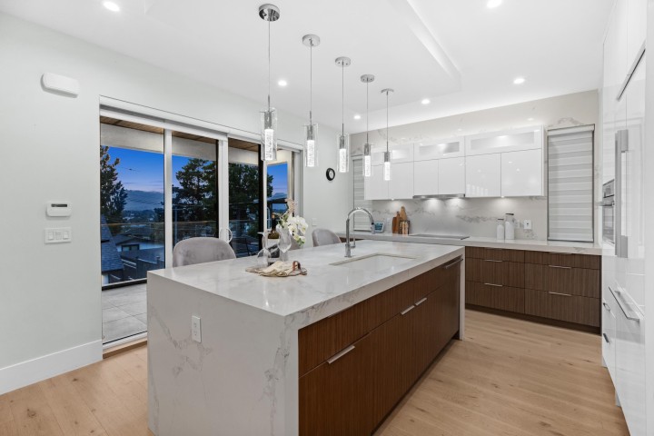 Photo 10 at 3279 Vimy Crescent, Renfrew Heights, Vancouver East