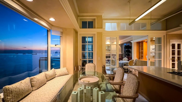 Photo 1 at 17 - 1861 Beach Avenue, West End VW, Vancouver West