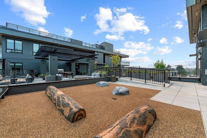 Photo 36 at 504 - 2450 Garden Drive, Grandview Woodland, Vancouver East