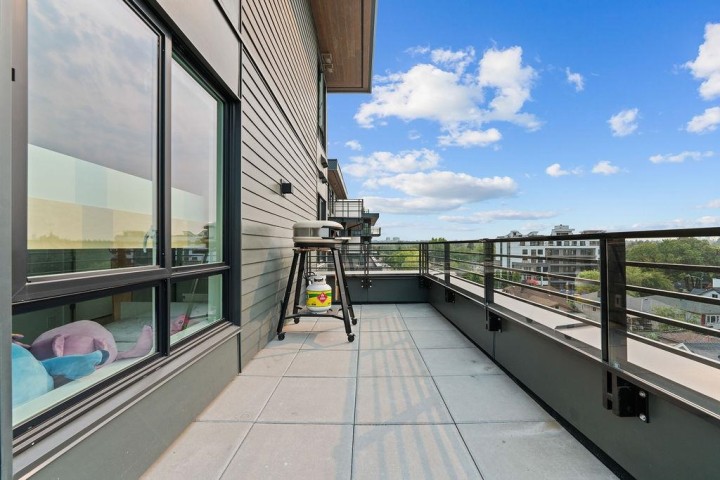 Photo 15 at 504 - 2450 Garden Drive, Grandview Woodland, Vancouver East