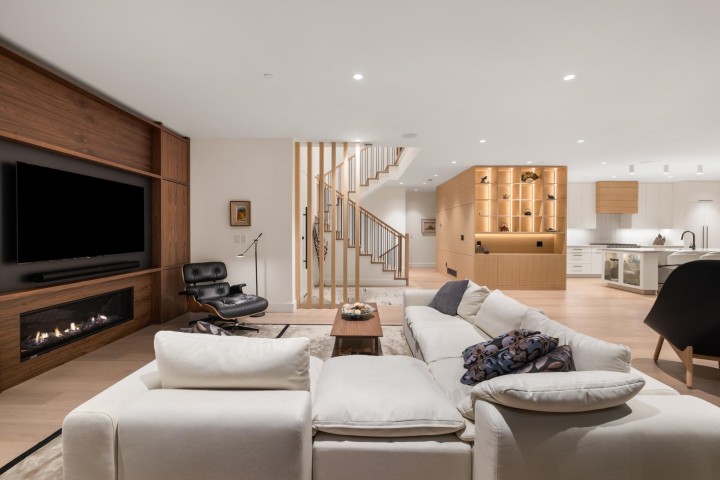 Photo 6 at 4841 The Dale, Olde Caulfeild, West Vancouver