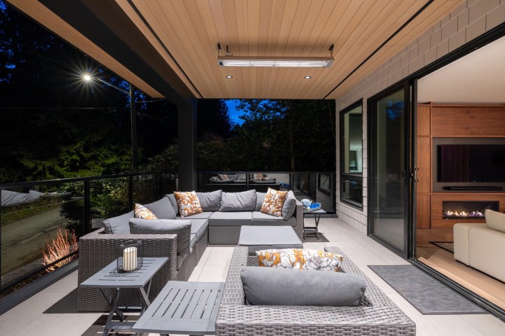 Photo 7 at 4841 The Dale, Olde Caulfeild, West Vancouver