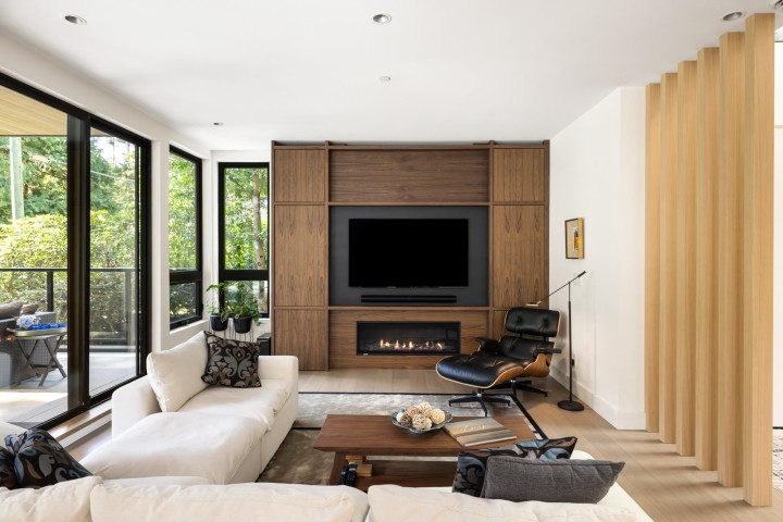 Photo 5 at 4841 The Dale, Olde Caulfeild, West Vancouver