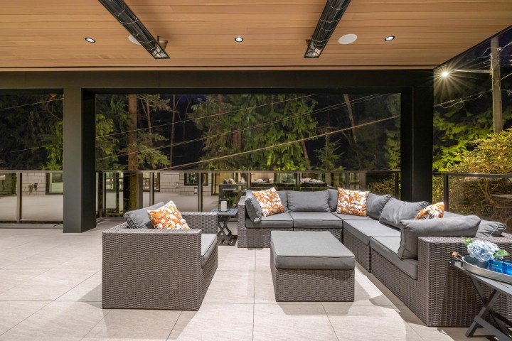 Photo 9 at 4841 The Dale, Olde Caulfeild, West Vancouver