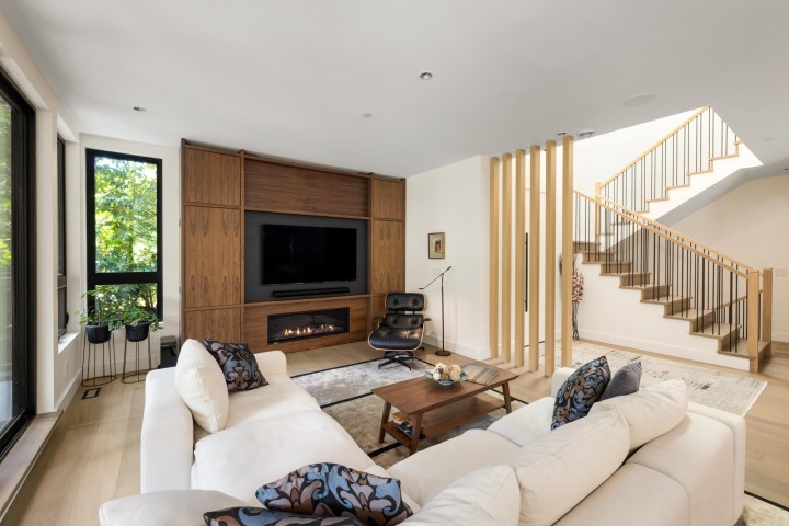 Photo 4 at 4841 The Dale, Olde Caulfeild, West Vancouver