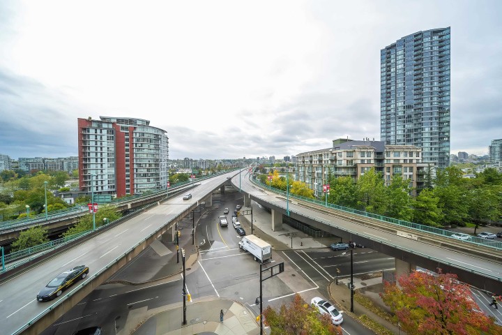 Photo 9 at 785 - 87 Nelson Street, Yaletown, Vancouver West