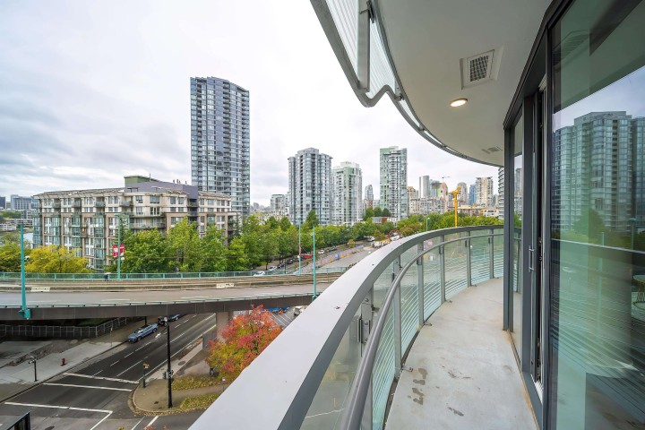 Photo 33 at 785 - 87 Nelson Street, Yaletown, Vancouver West