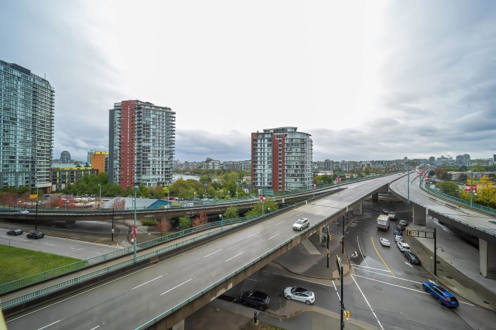 Photo 14 at 785 - 87 Nelson Street, Yaletown, Vancouver West