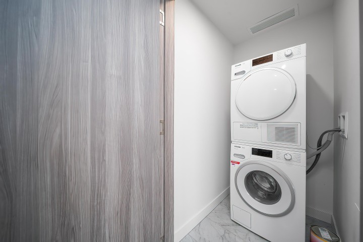 Photo 11 at 785 - 87 Nelson Street, Yaletown, Vancouver West