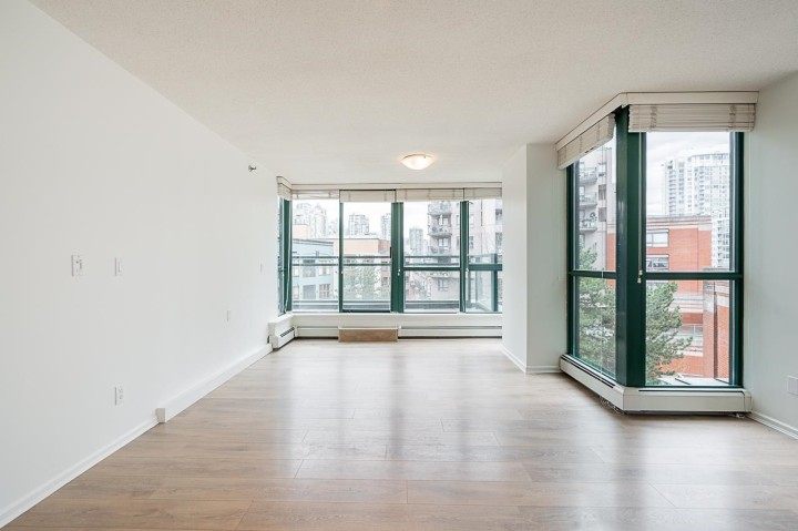 Photo 16 at 706 - 289 Drake Street, Yaletown, Vancouver West