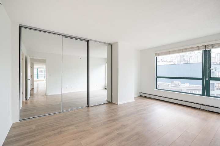 Photo 22 at 706 - 289 Drake Street, Yaletown, Vancouver West