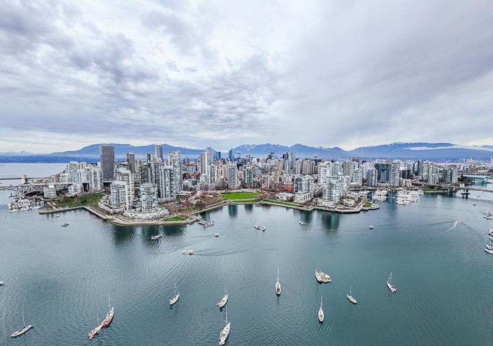 Photo 36 at 706 - 289 Drake Street, Yaletown, Vancouver West