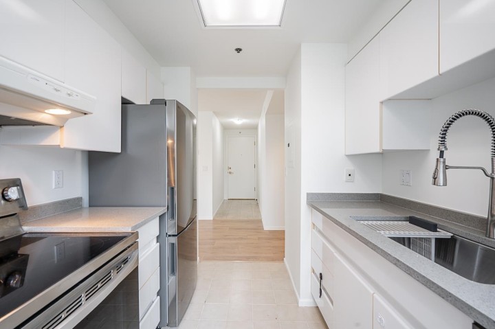 Photo 18 at 706 - 289 Drake Street, Yaletown, Vancouver West