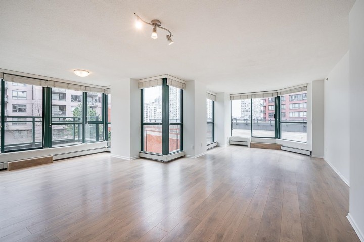 Photo 11 at 706 - 289 Drake Street, Yaletown, Vancouver West