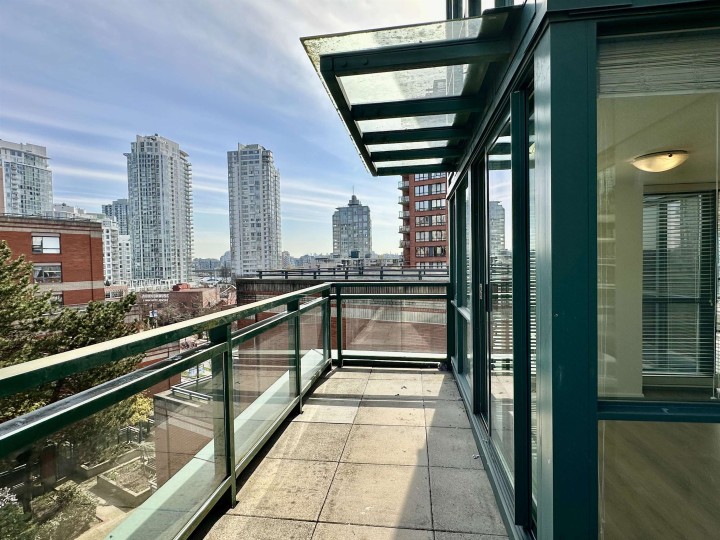 Photo 31 at 706 - 289 Drake Street, Yaletown, Vancouver West