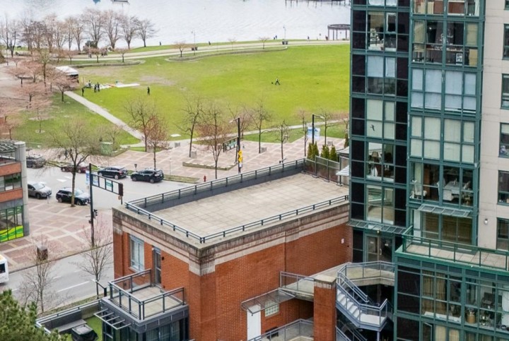 Photo 4 at 706 - 289 Drake Street, Yaletown, Vancouver West