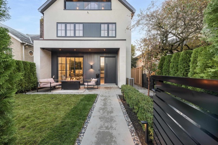 Photo 2 at 1 - 240 E 37th Avenue, Main, Vancouver East