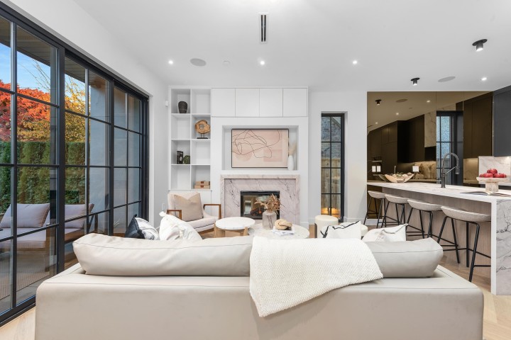 Photo 13 at 1 - 240 E 37th Avenue, Main, Vancouver East