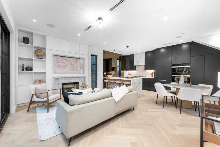 Photo 12 at 1 - 240 E 37th Avenue, Main, Vancouver East