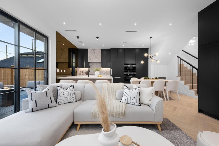 Photo 2 at 2 - 240 E 37th Avenue, Main, Vancouver East