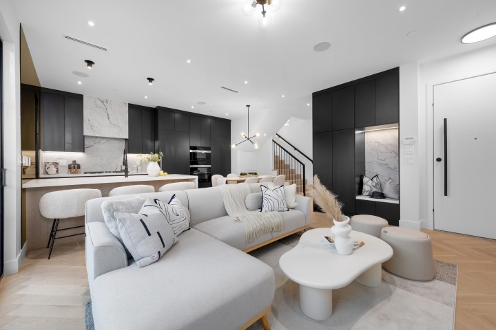 Photo 3 at 2 - 240 E 37th Avenue, Main, Vancouver East