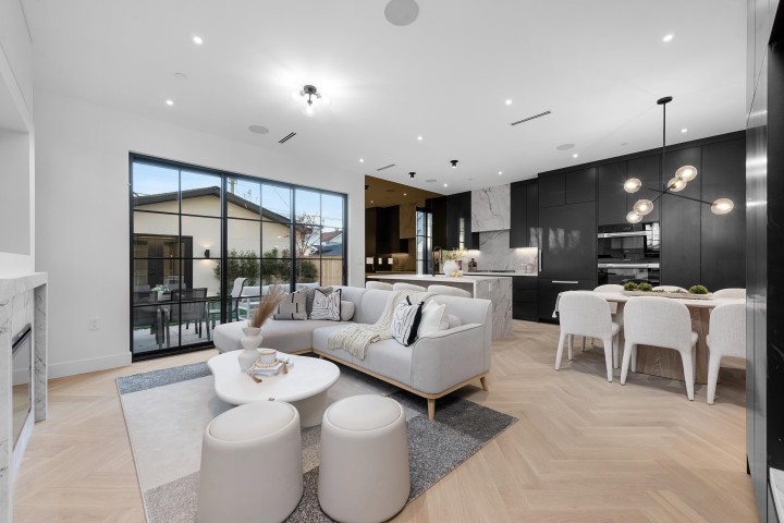 Photo 1 at 2 - 240 E 37th Avenue, Main, Vancouver East