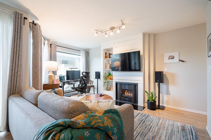 Photo 3 at 2 - 973 W 7th Avenue, Fairview VW, Vancouver West