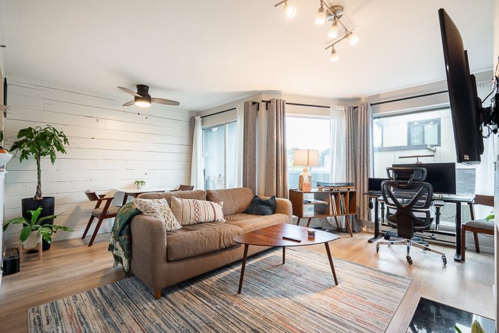 Photo 1 at 2 - 973 W 7th Avenue, Fairview VW, Vancouver West