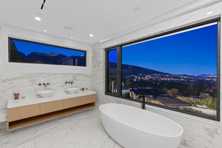 Photo 16 at 1027 Millstream Road, British Properties, West Vancouver