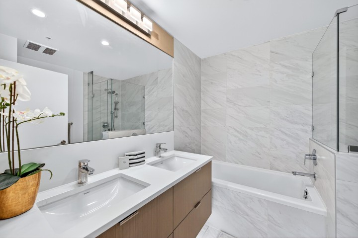 Photo 13 at 205 - 7928 Yukon Street, Marpole, Vancouver West