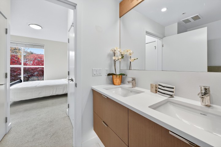 Photo 14 at 205 - 7928 Yukon Street, Marpole, Vancouver West