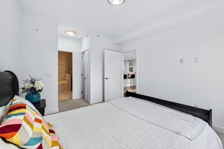 Photo 11 at 205 - 7928 Yukon Street, Marpole, Vancouver West