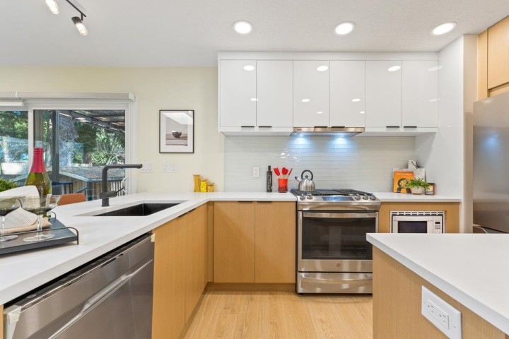 Photo 12 at 2518 Swinburne Avenue, Blueridge NV, North Vancouver