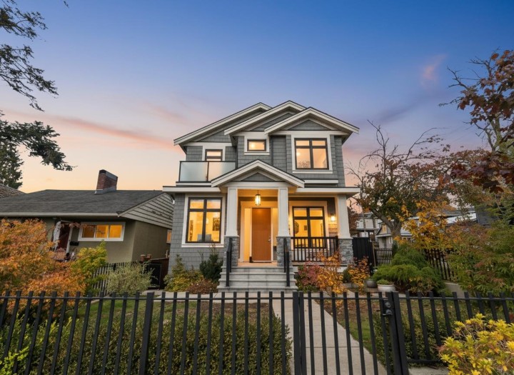 Photo 1 at 2699 E 7th Avenue, Renfrew VE, Vancouver East