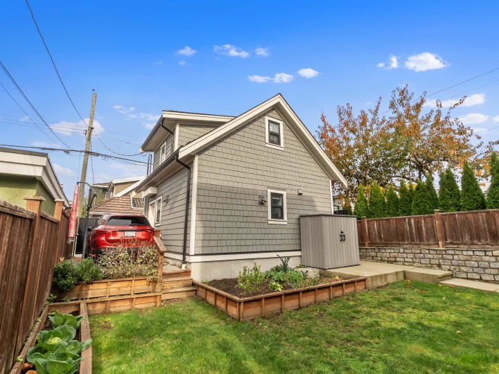 Photo 31 at 2699 E 7th Avenue, Renfrew VE, Vancouver East